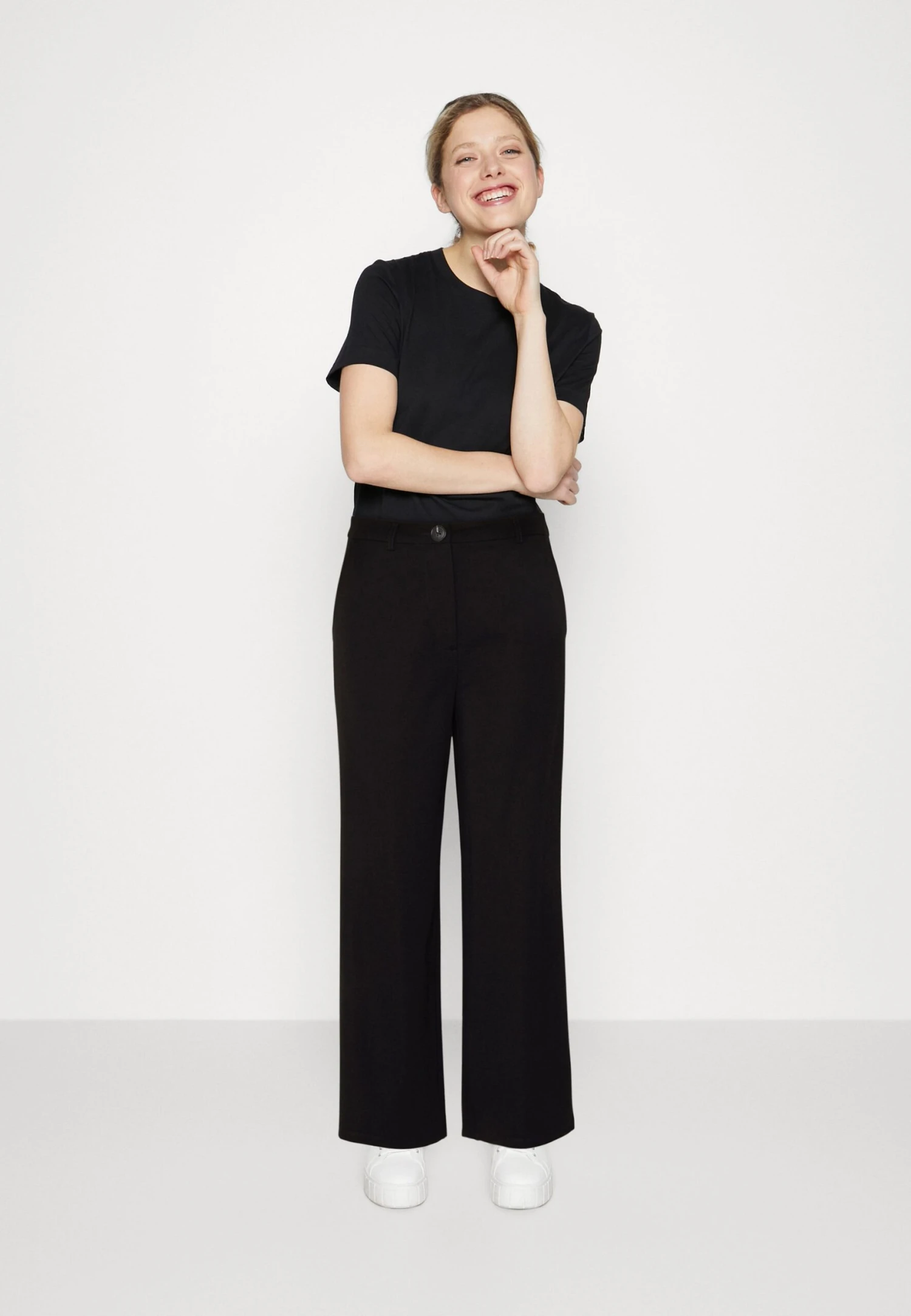 Even&Odd Tailored Wide Leg Culotte - Pantalon Classique - Black – Image 2