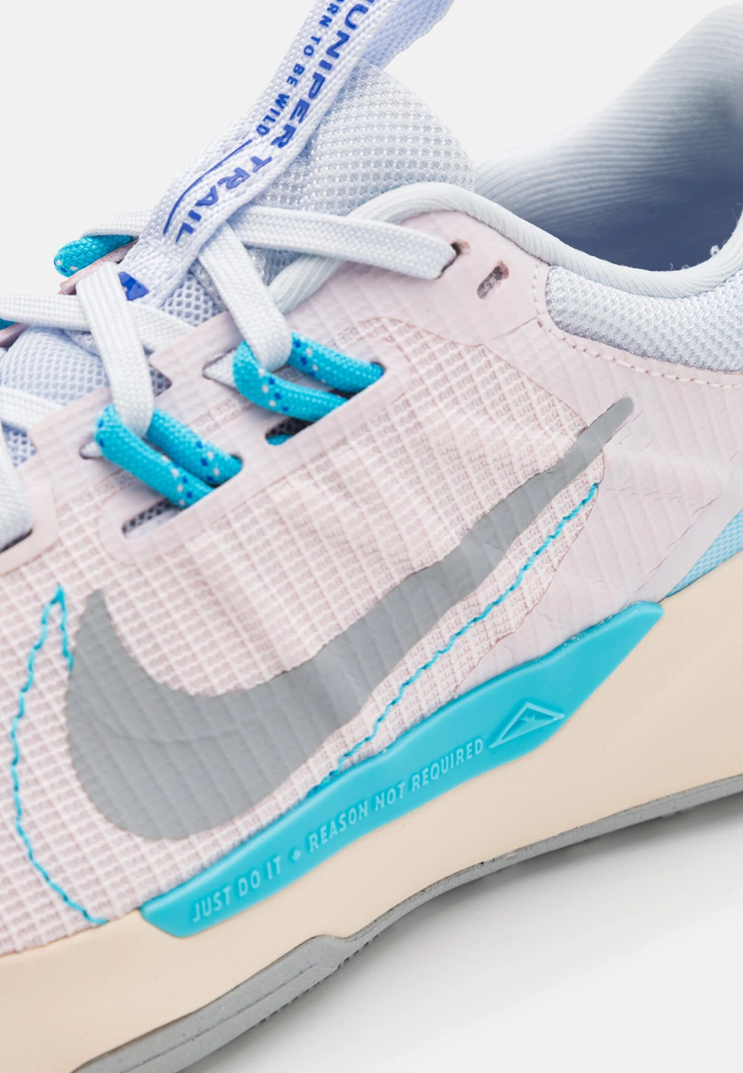 Nike Performance Juniper Trail 2 - Chaussures De Running - Pearl Pink/Wolf Grey/Football Grey/Racer Blue/Baltic Blue – Image 6