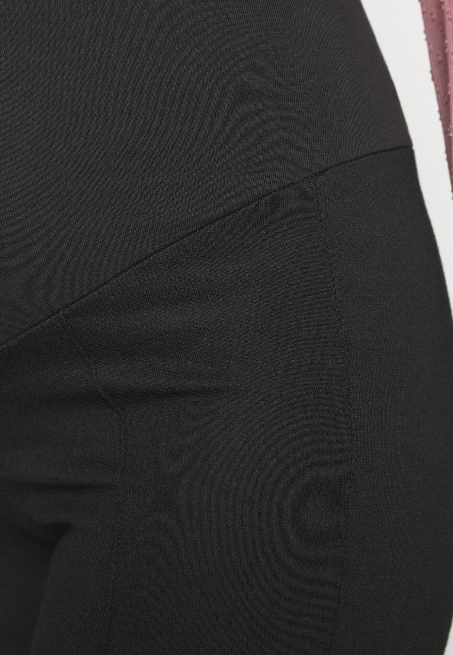 Mamalicious Mlluna Pintuc Flare Pan - Pantalon Classique - Black – Image 5