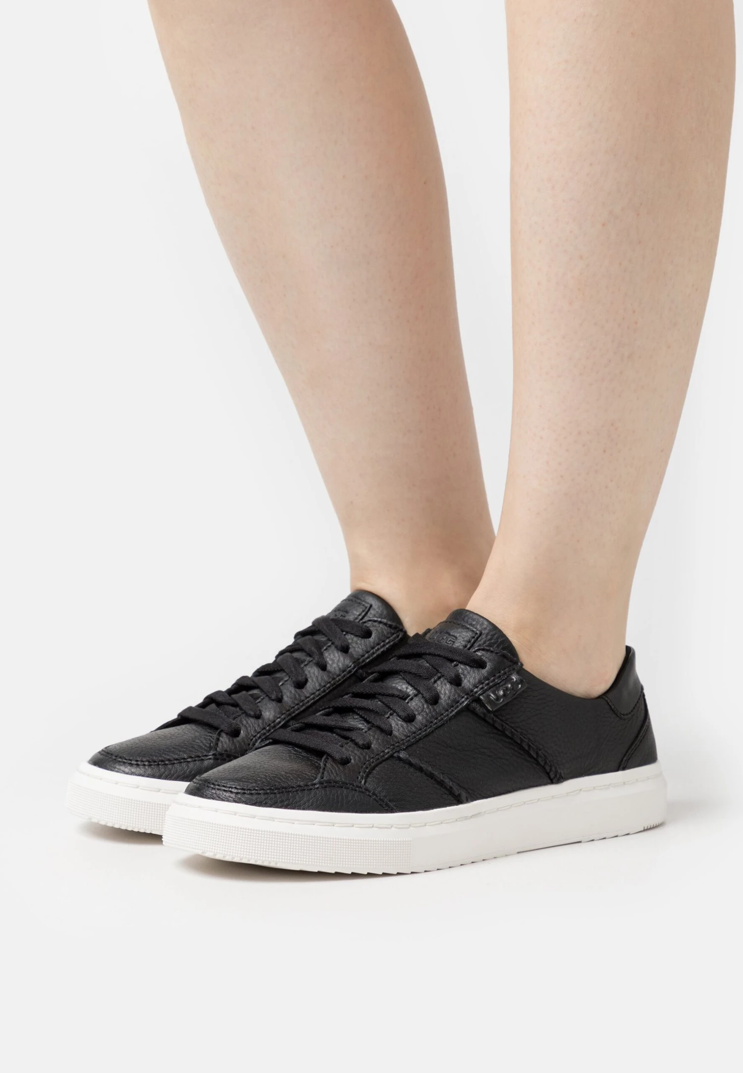 Ugg Alameda Lace - Baskets Basses - Black